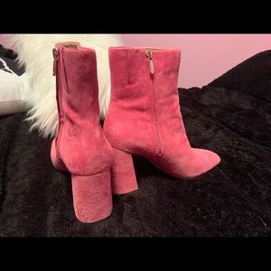 Sam Edelman “Cotie” Boots in the shade Confetti Pink, sz. 10